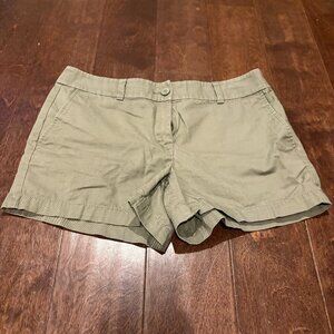 🔆 Loft olive khaki green 4" shorts